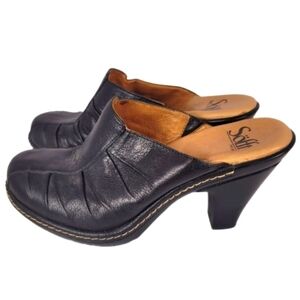 Sofft Black Genuine Leather Slip-on Heeled Clogs Size 6.5